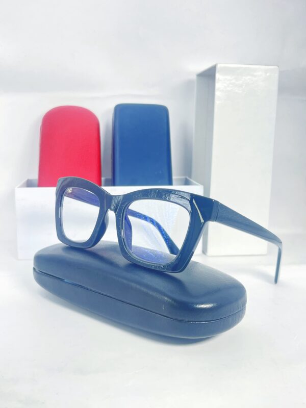 Elegant Eye Protection For Women: Anti-Blue Glasses